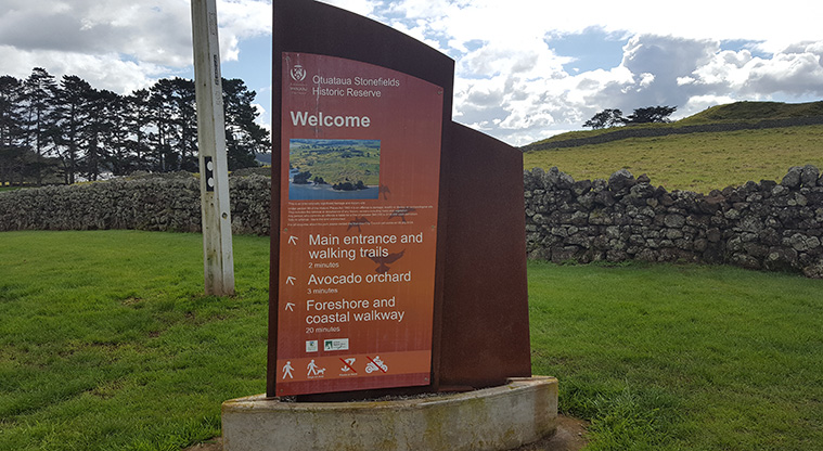 Ōtuataua Stonefields Reserve - Large directional sign at the entrance to the reserve. Photo credit: Rebecca Hellowell.