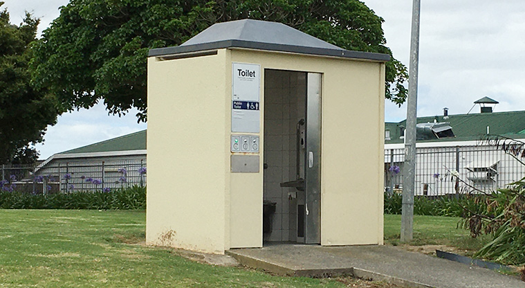 Randwick Park - Small toilet near the skate park. Photo credit: S Hulse.