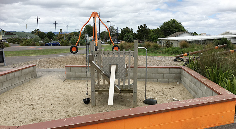 Randwick Park - Sandpit area with buckets and pulleys, sand shoots and platform. Photo credit: S Hulse.