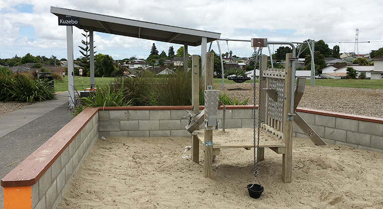 Randwick Park - Sandpit area with buckets and pulleys, sand shoots and platform. Photo credit: S Hulse.