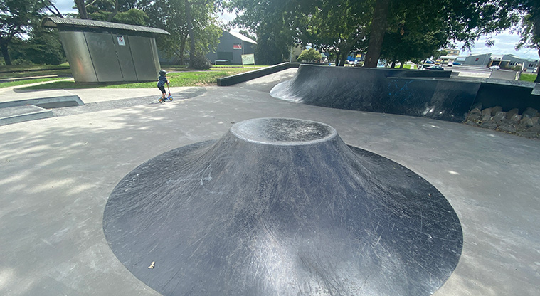 Otaawhati / Ray Small Park - Mound for tricks in the middle of the skate park. Photo credit: J Farnworth.