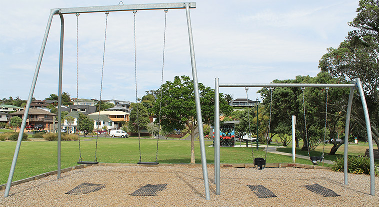Red Beach Park - Two sets of two swings. Photo credit: M Loubser.