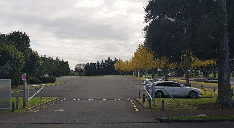 Riversdale Reserve - Entrance to the park and car park.