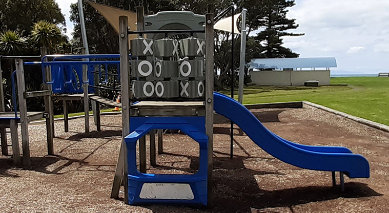 Rothesay Bay Beach Reserve - Large noughts and crosses game on one of the platforms above the slide.