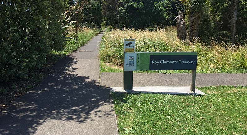 Roy Clements Treeway – The mostly accessible paths join Alberton Avenue with Kerr-Taylor Park.