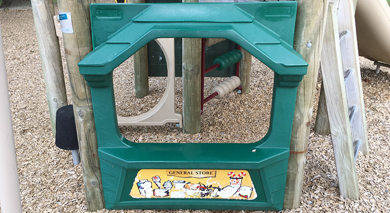 School Reserve - Small general store for imaginary play under the play tower. Photo credit: S Hulse.