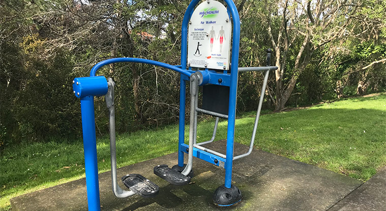 Shepherds Park – Fitness equipment beside the path.