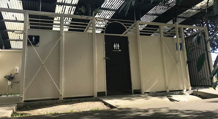 Shepherds Park – Toilet block.