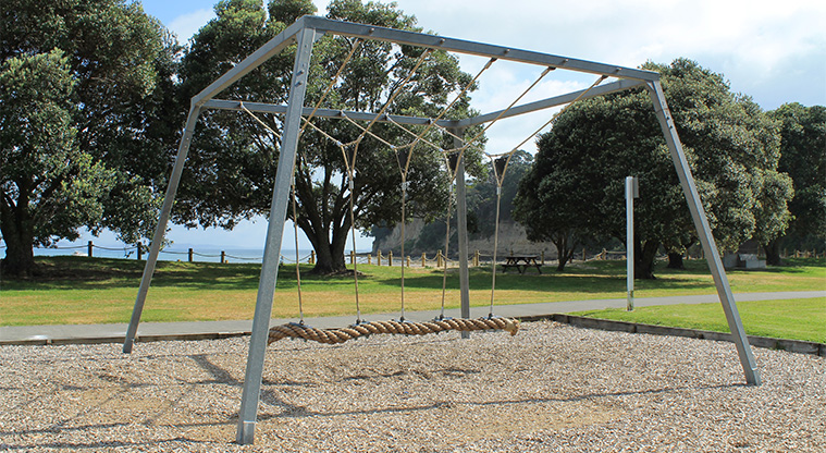 Stanmore Bay Park - Beach front rope swing. Photo credit: M Loubser.