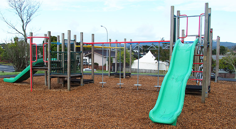 Starling Park - Playground with climbing rings, swing seats, round monkey bars, climbing wall, ring toy and slides. Photo credit: Tracey Hodder.