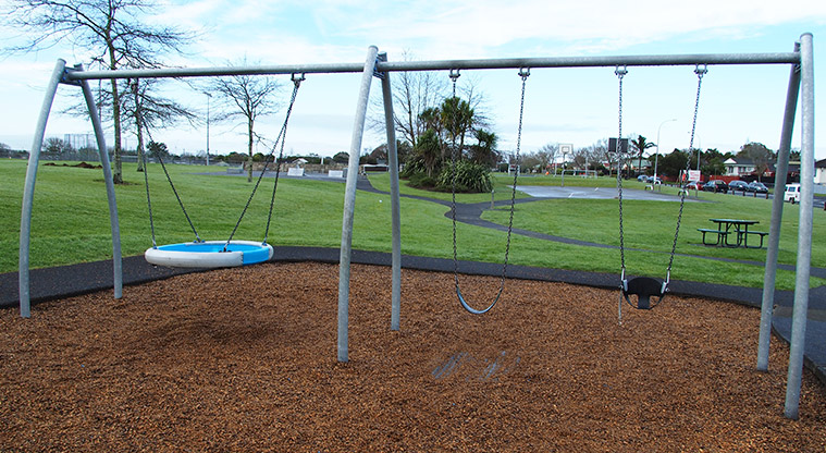 Starling Park - Set of three swings including a basket swing. Photo credit: Tracey Hodder.
