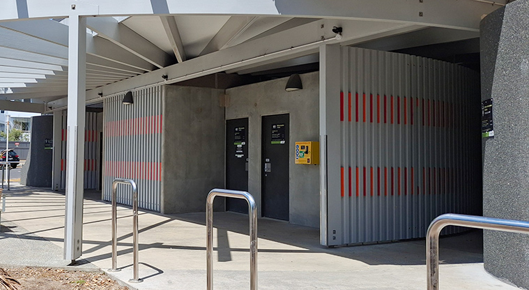 Takapuna Beach Reserve - Accessible toilets and bathroom.
