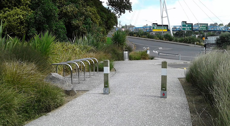 Taumanu Reserve - Entrance off Orpheus Drive, with rails to secure bikes.