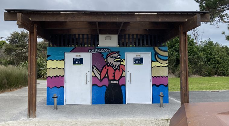 Te Rangi Hiroa – Accessible toilet block (2 cubicles).