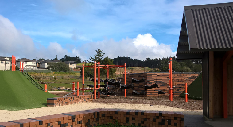 Te Rangi Hiroa - From the picnic area on the right, the climbing course stretches from one grass mound to another. Photo credit: Tracey Hodder.