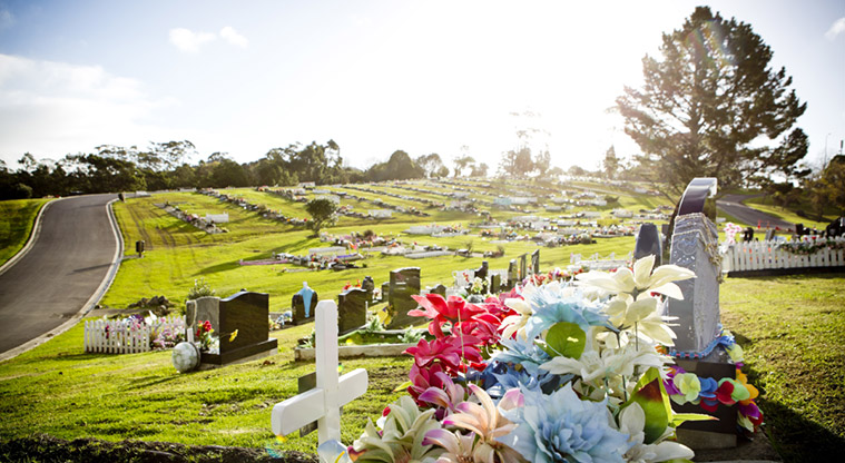 Waikumete Cemetery – North Lawn up by Awaroa Road.