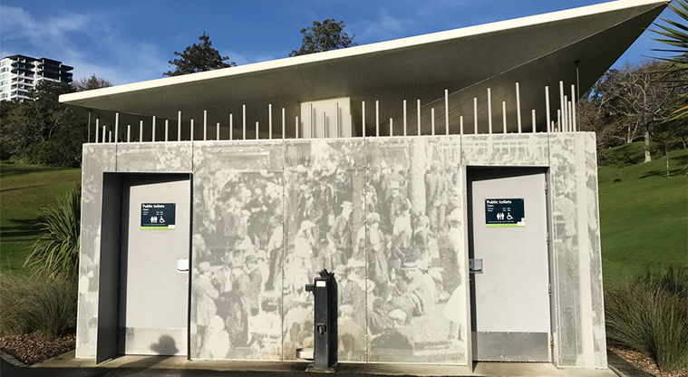 Western Park - Toilet by the playground.