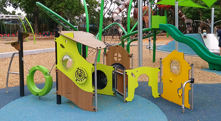 Western Springs Lakeside - Play module for small children.