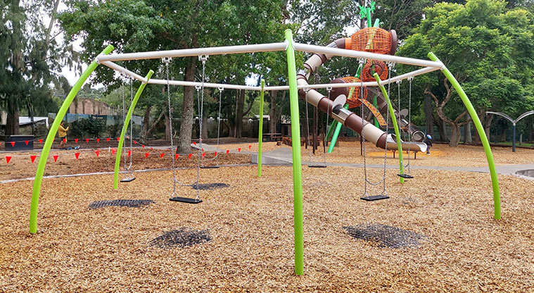 Western Springs Lakeside - Six swings in a hexagonal format.