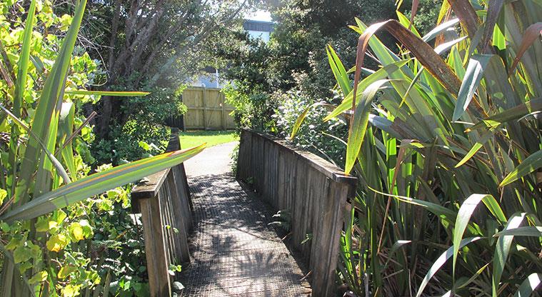 Wonderview Road Esplanade - Lax Crescent entrance with a small bridge leading to the path.