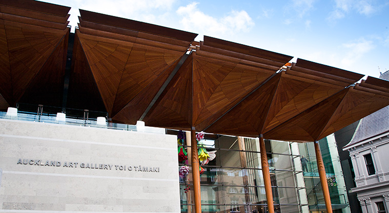 Albert Park Path - Path start outside the Auckland Art Gallery, Toi o Tāmaki.