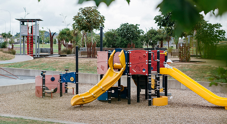 Barry Curtis Path - Playground for play options for younger kids.