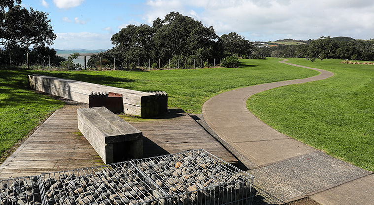 Beachlands to Maraetai Path - Plenty of places to stop.