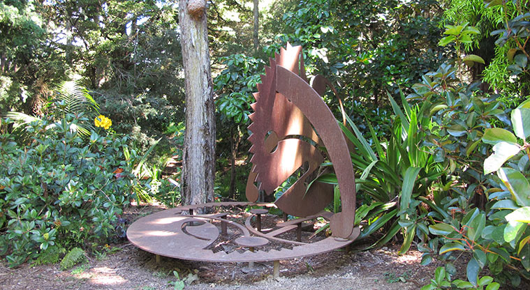Botanic Gardens East Sculpture Path - Dr Richard Cooper, Awhi Rito (2007)