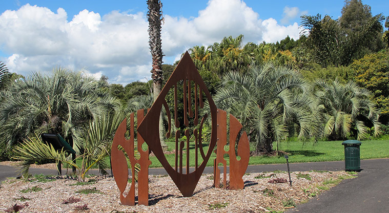 Botanic Gardens East Sculpture Path - Dr Richard Cooper, Awhi Rito (2007)