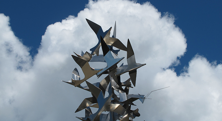 Botanic Gardens West Sculpture Path - Fred Graham, Manu Torina (2005)