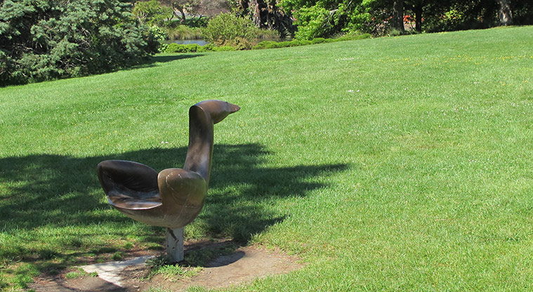 Botanic Gardens West Sculpture Path - Samantha Lissette, (Big Bird) Egg Chair (2016)