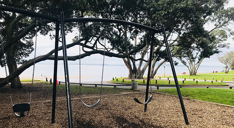 Campbells to Murrays Path - Murrays Bay playground.
