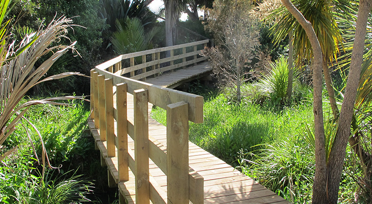 Churchill Park Path - Athlone Road entrance.