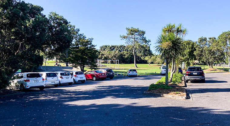 Clearwater Cove Path - Start at the Luckens Reserve car park along Luckens Road and keep left heading into the park.