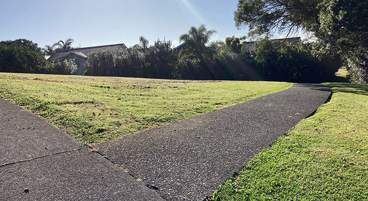 Clearwater Cove Path - Coming out of the bush, keep right to go to Hobsonville. Marina.
