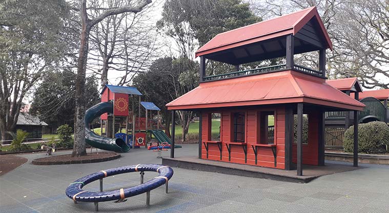 Coast to Coast Path (Cornwall Park to Manukau Harbour) – Playground at One Tree Hill Domain.