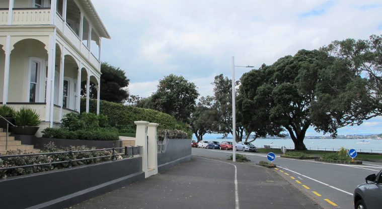 Devonport to Torpedo Bay Path - Shared path along King Edward Parade.