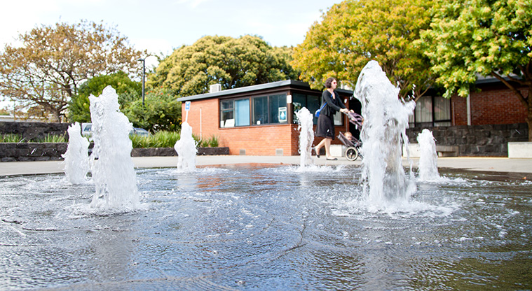 Ellerslie Town Centre Path - Ellerslie Town Square fountain.