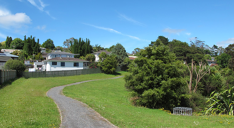 Emerald Valley Path - Gravel section of the path