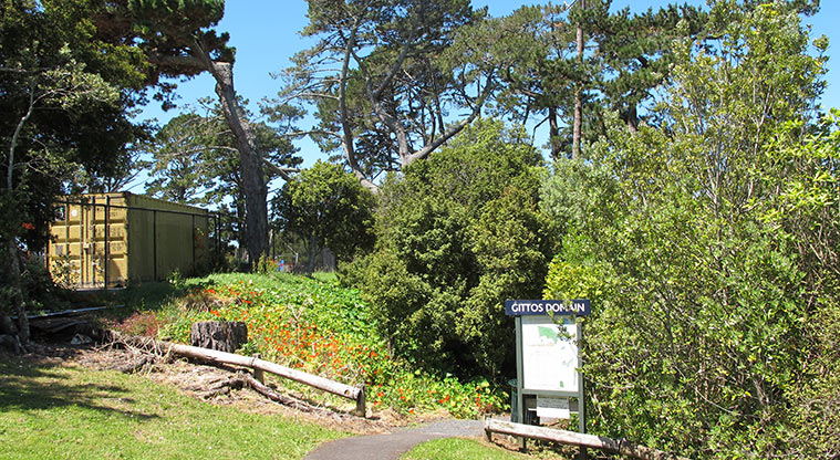 Gittos Domain Path - Gill Crescent entry.