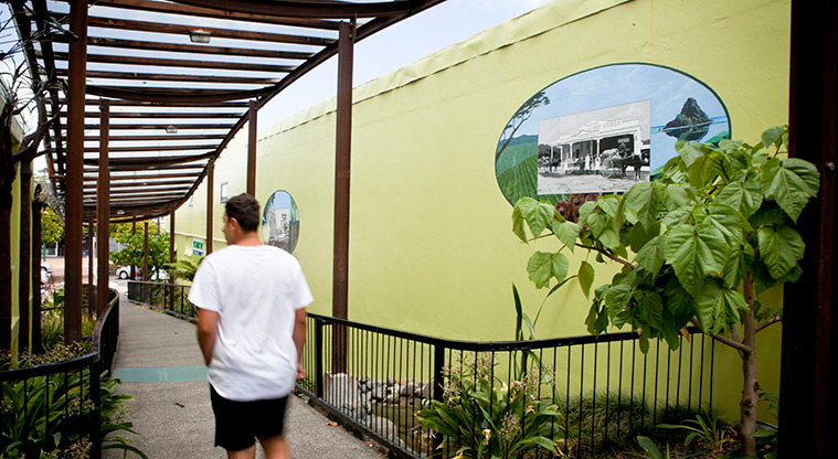 Te Ara Hono / Glen Eden to Kaurilands Path - Walkway from the station to Glenmall Place.