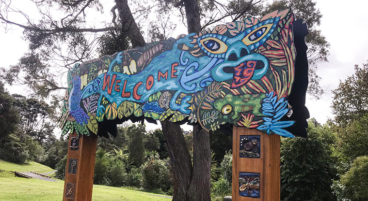  Te Ara Hono / Glen Eden to Kaurilands Path - Entry into Kaurilands Domain.