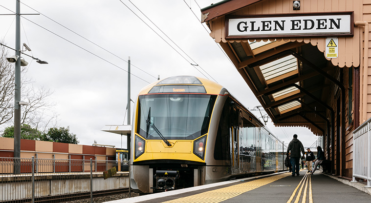 Te Ara Hono / Glen Eden to Kaurilands Path - Path start from Glen Eden train station.