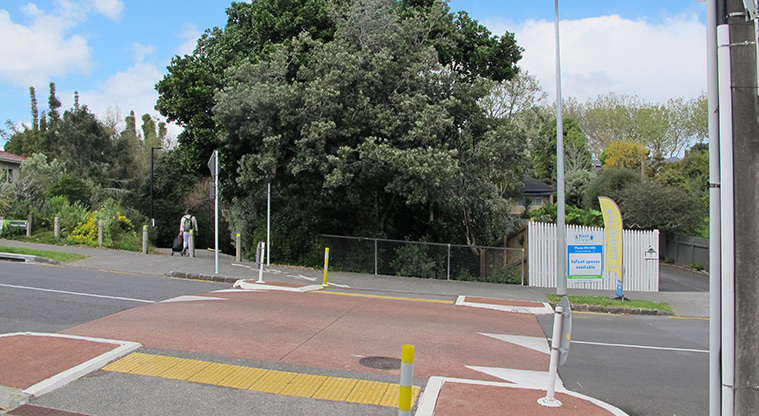 Grey Lynn Greenway Path - Cross at the raised table on Sackville Street.