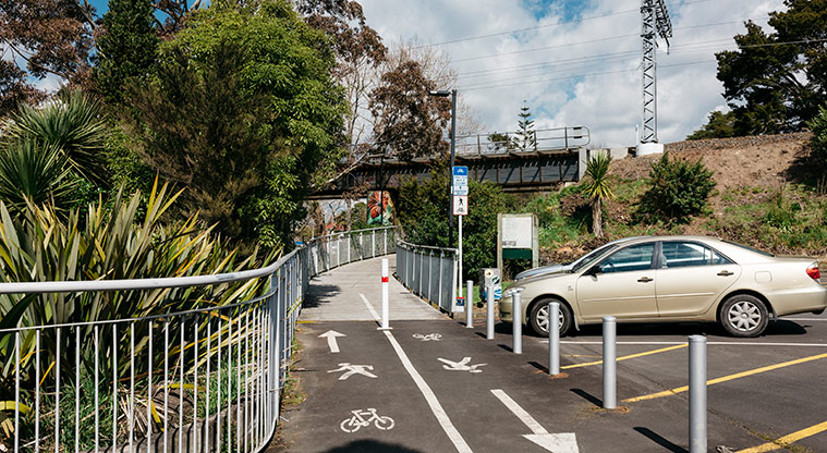 Henderson Creek Path - Connection through to Opanuku Stream Path.
