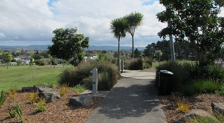 Heron Park Path - Path start – adjacent to playground.