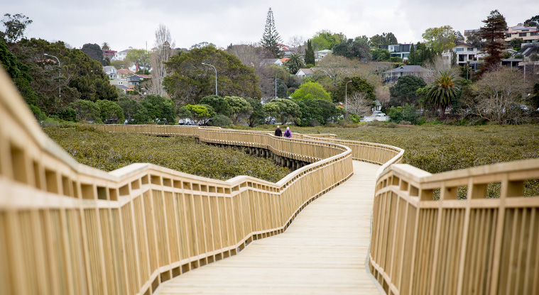 Hobson Bay East Path - Boardwalk section connecting to Ōrākei Basin.
