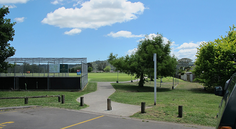 Huapai Reserve Path - Path start from Tapu Road car park