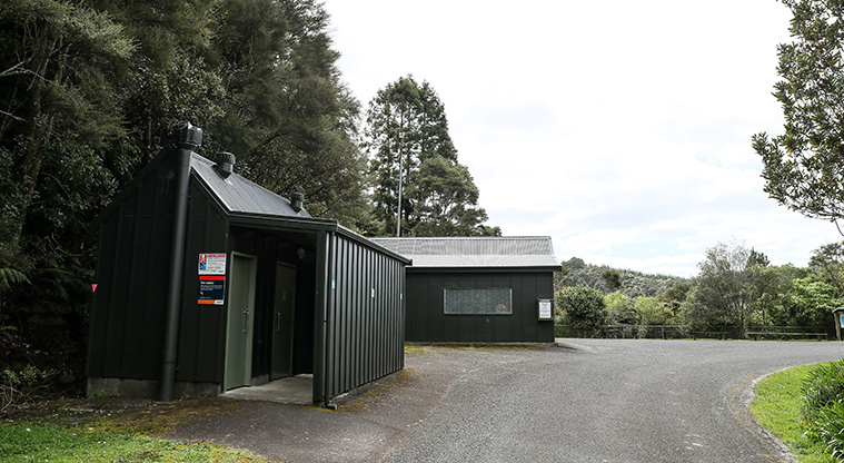 Hūnua Cossey Dam Path - Public toilet.