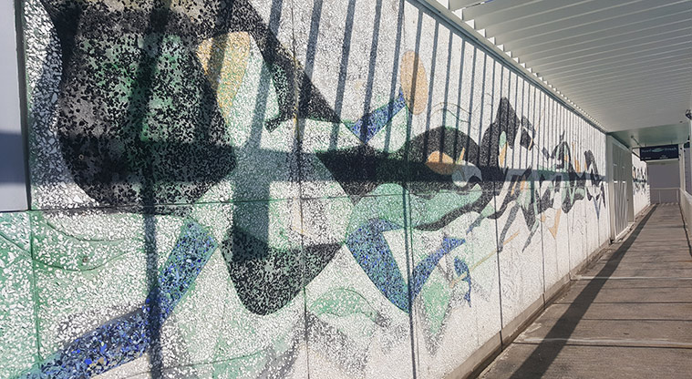 Te Ara o Taurarua / Judges Bay Path - The Parnell Baths mural is made from crushed glass. It was created by James Turkington in the 1950s.